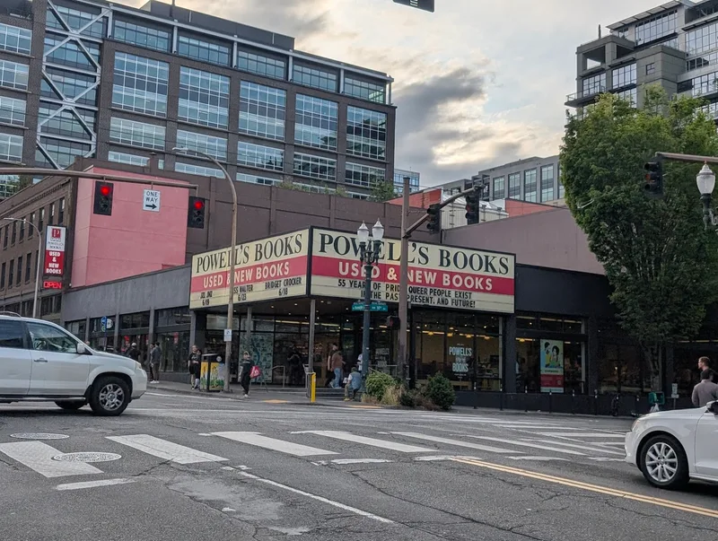 Powell's City of Books — book store (photo 10)