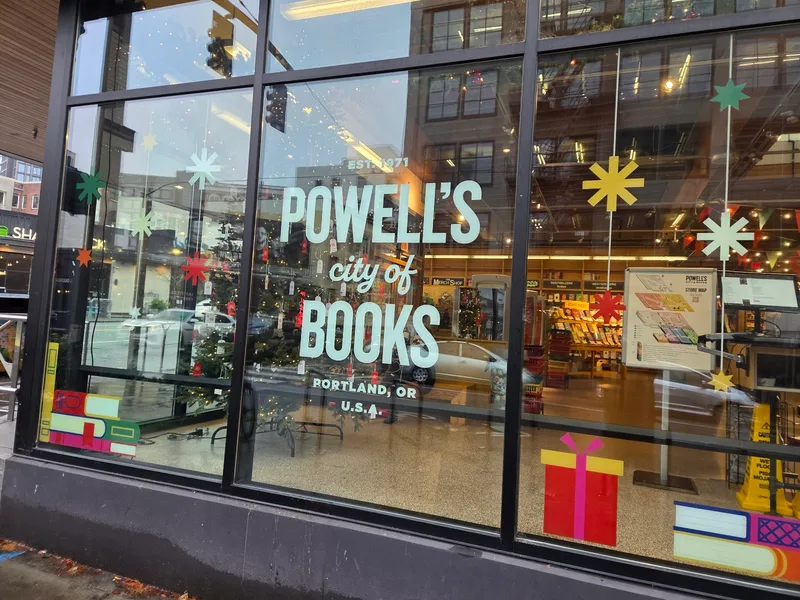 Powell's City of Books — book store (photo 11)